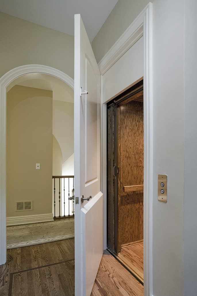 Custom Detailed Hallways and Entryways