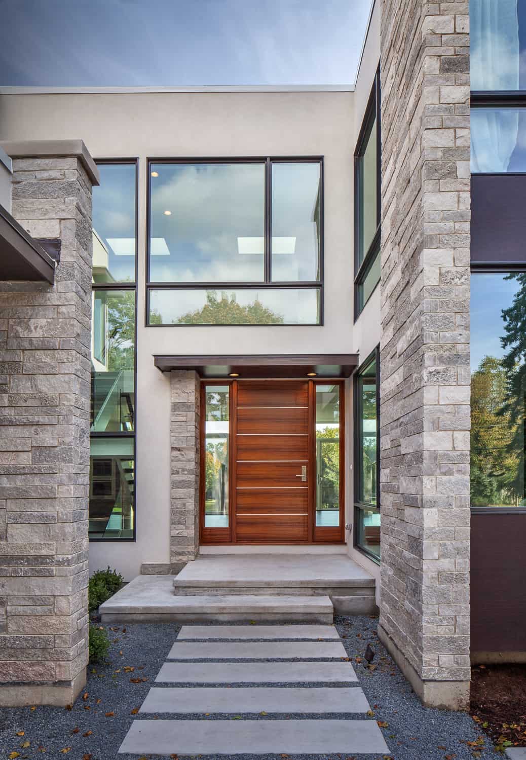 modern-front-entry-glass-northbrook-custom-home