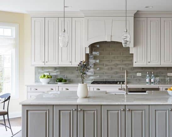 A Glenview, IL kitchen that features a decorative glass pendant lighting