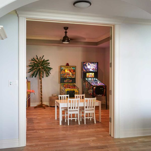 arcade-entry-indoor-palm-tree arcade-entry-indoor-palm-tree