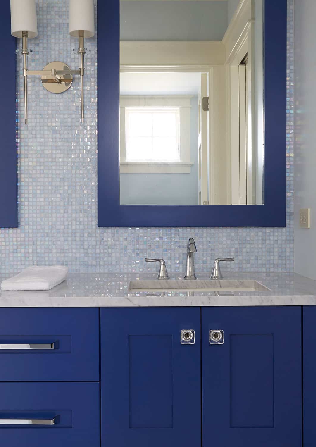 blue-bathroom-vanity-mirror-glass-mosaic-tile-wall