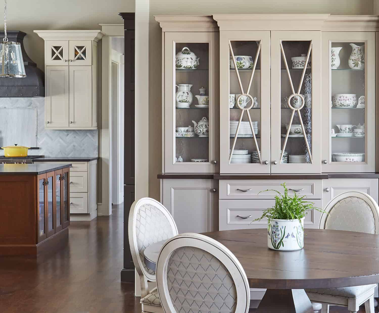 breakfast-room-hutch-looks-like-furniture