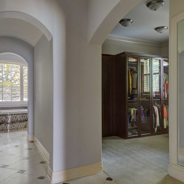 master-closet-dressing-area master-closet-dressing-area