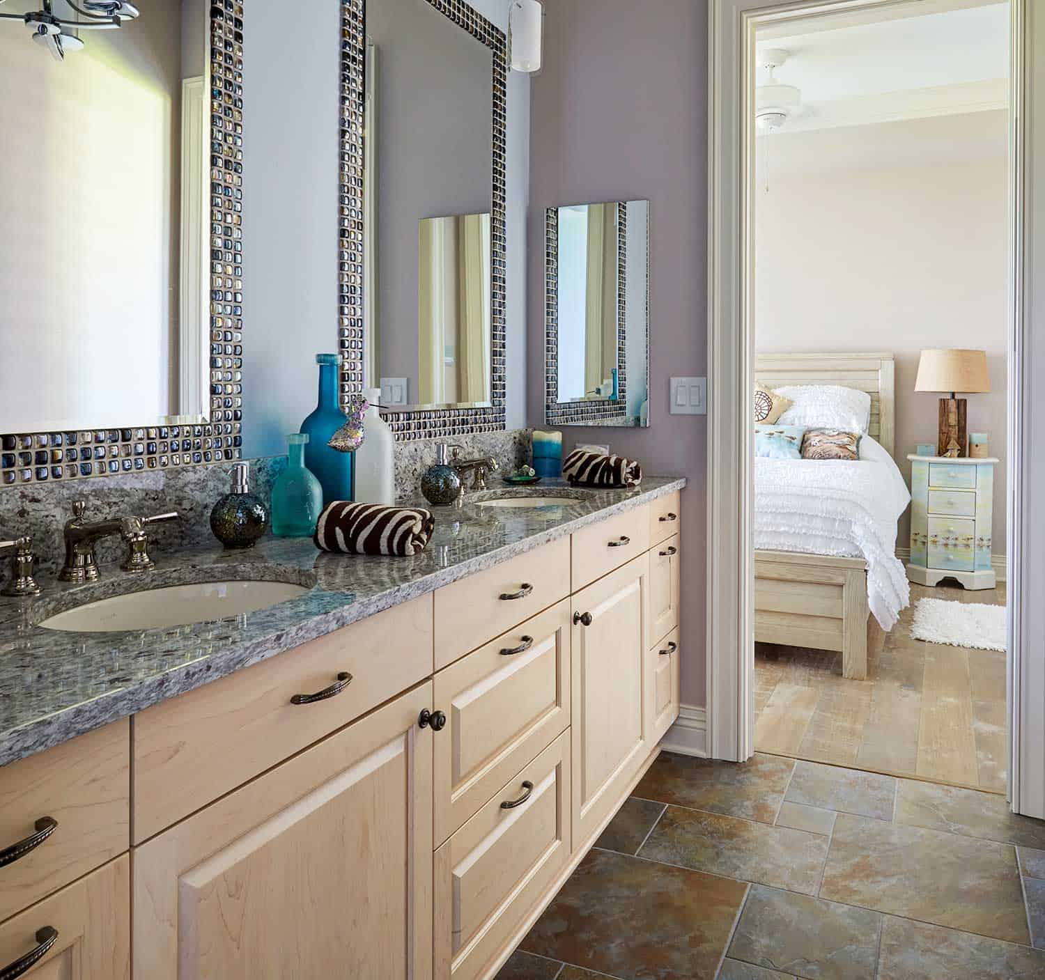 tiled-mirrors-above-his-her-sink