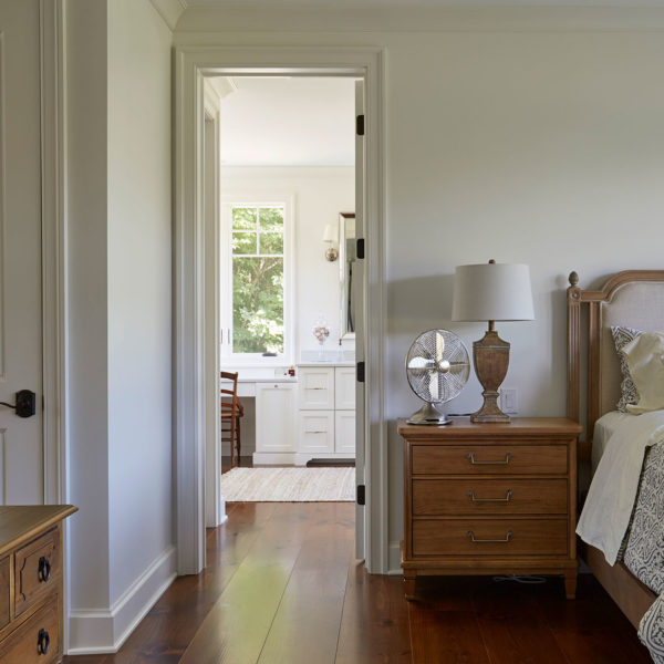 master-bedroom-en-suite-bathroom