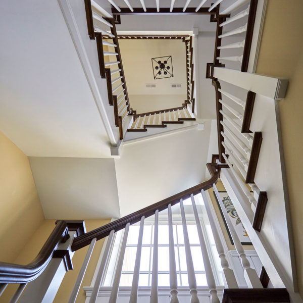 oak-treads-handrail-white-painted-balusters oak-treads-handrail-white-painted-balusters