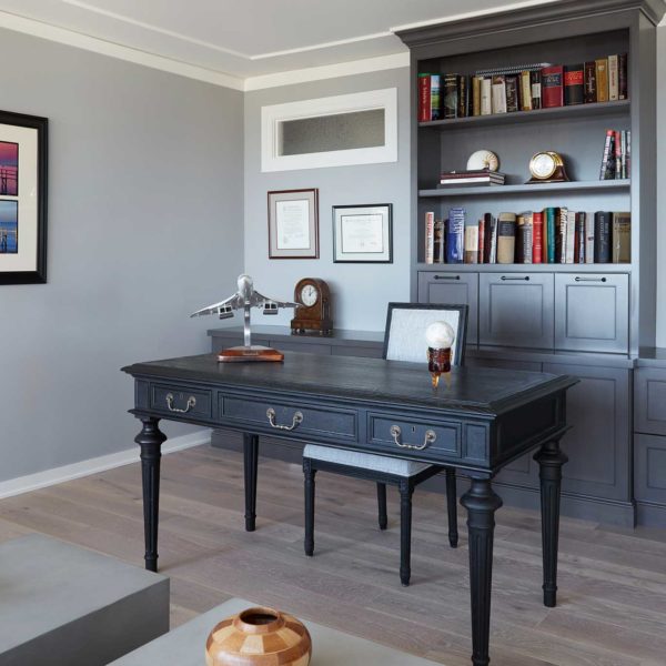 home-office-closed-and-open-storage