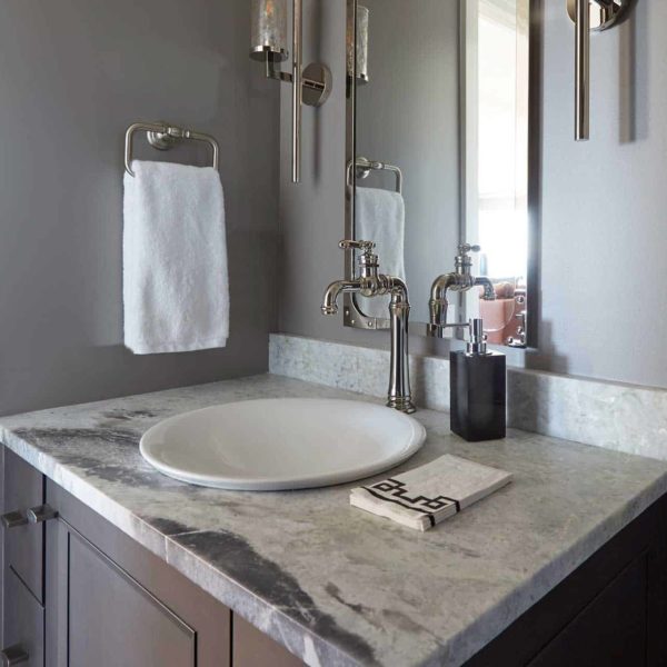tailored-powder-room-downtown-chicago-condo