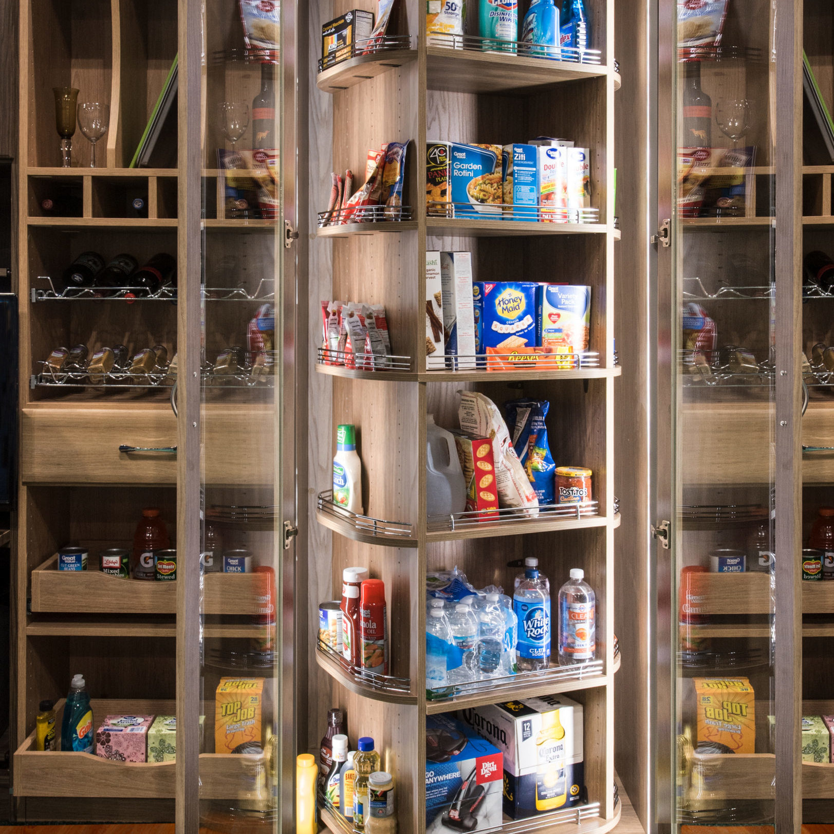 360 Organizer Pantry with Doors