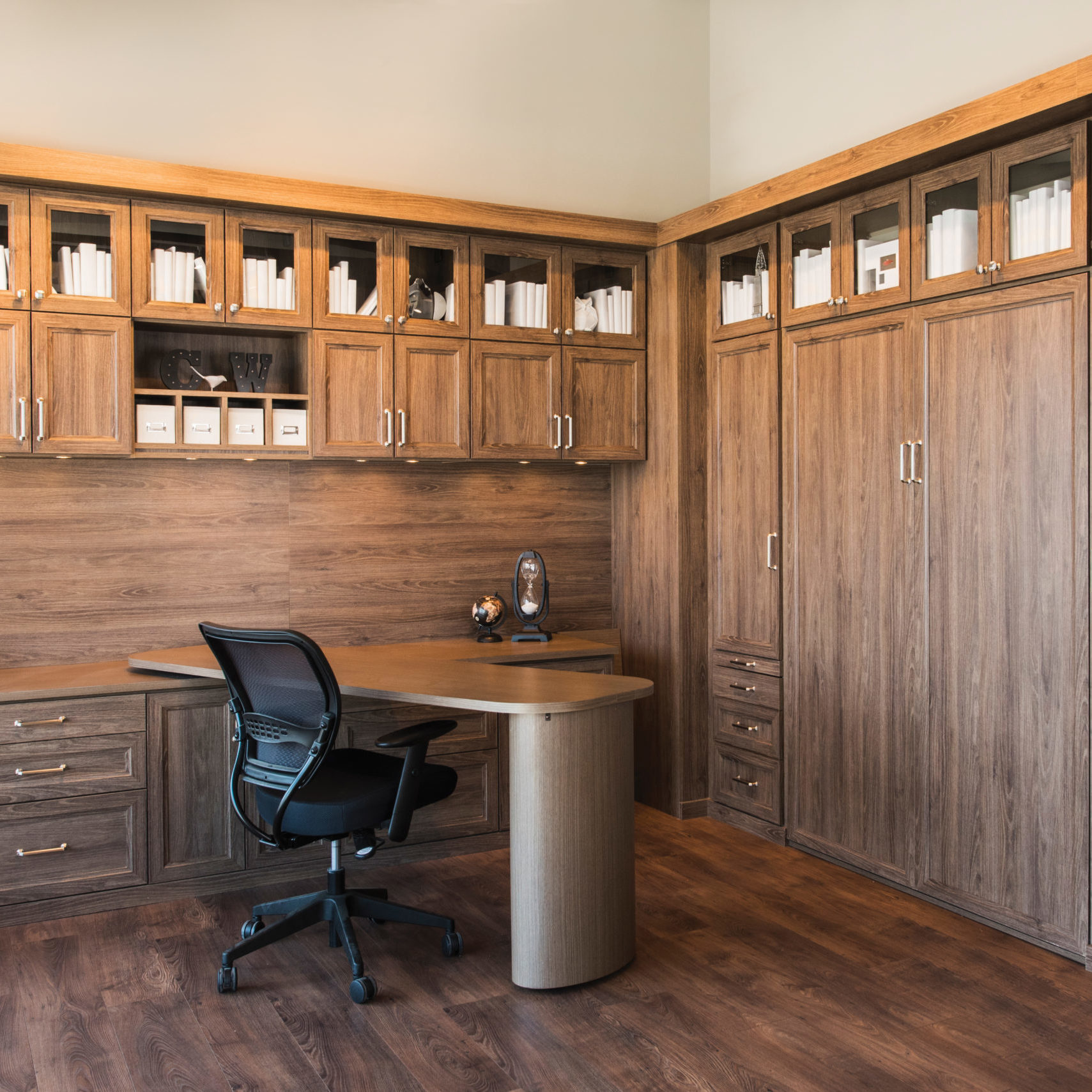 Cococa Bean Office with Wall Bed View 3