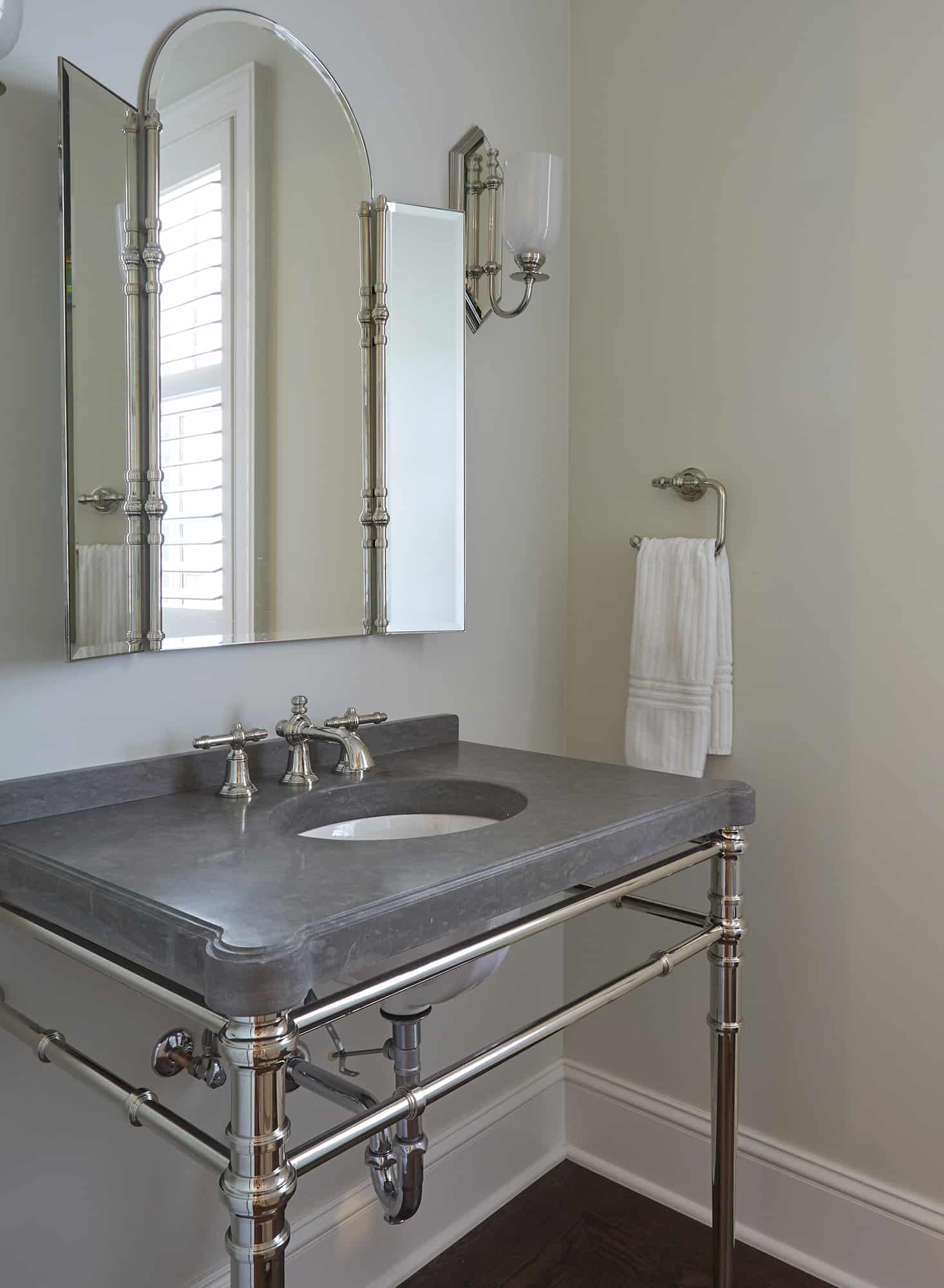 console sink with stone top