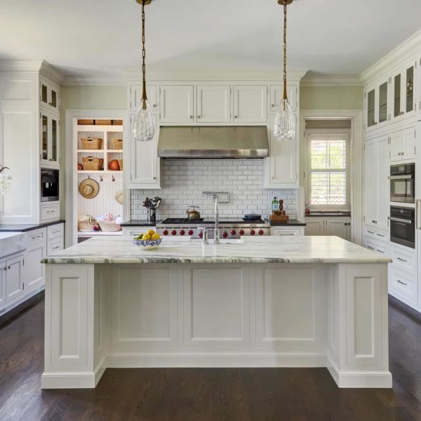 white classic kitchen in wilmette illinois