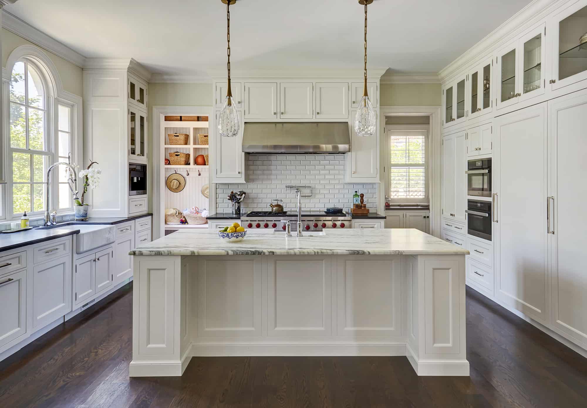 white classic kitchen in wilmette illinois