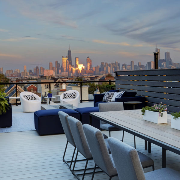 rooftop-dining-area-privacy-screen