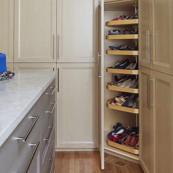 lazy susan for shoes in ldressing room