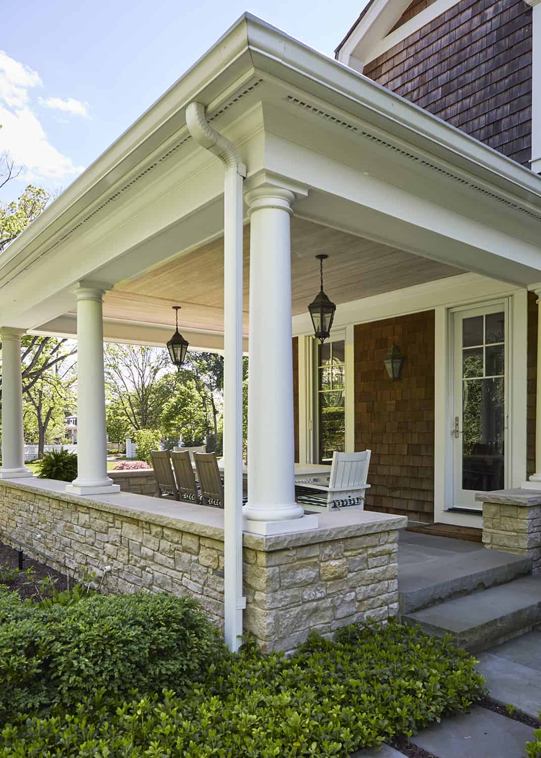 covered side porch