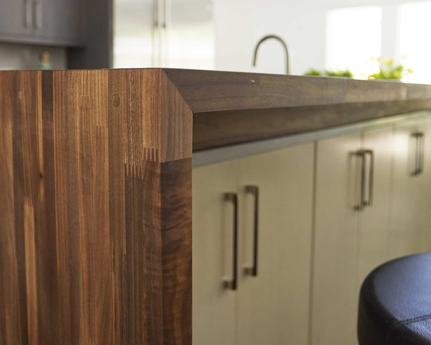joinery detail for wood countertop