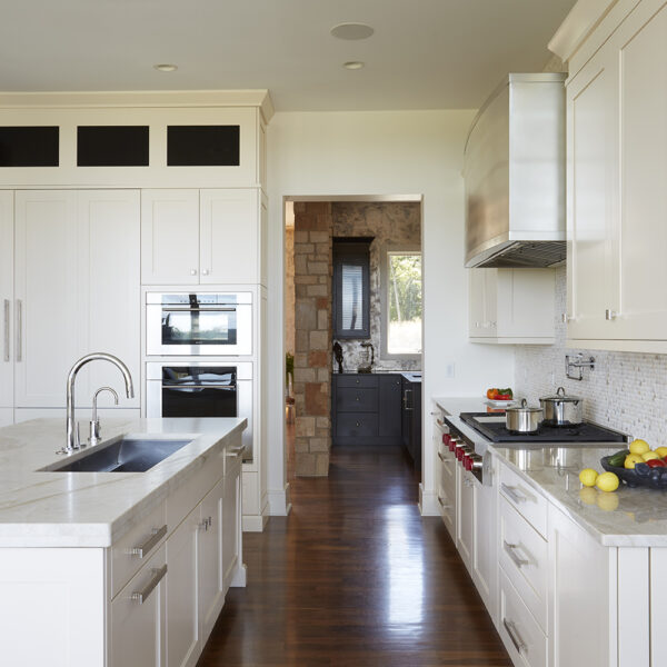 kitchen-cabinet-detail-orren-pickell profile of white kitchen