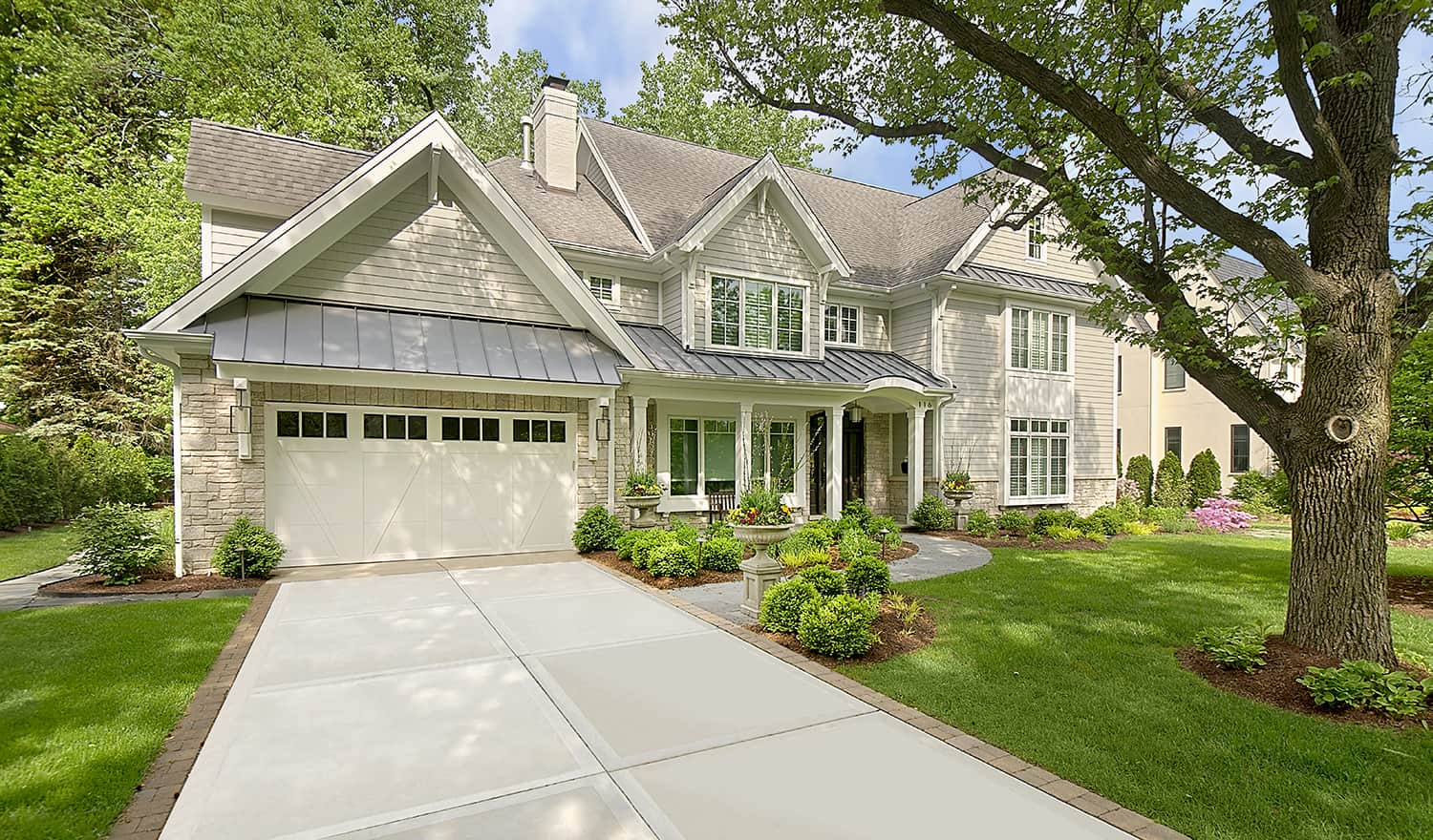 front driveway of classic hinsdale home